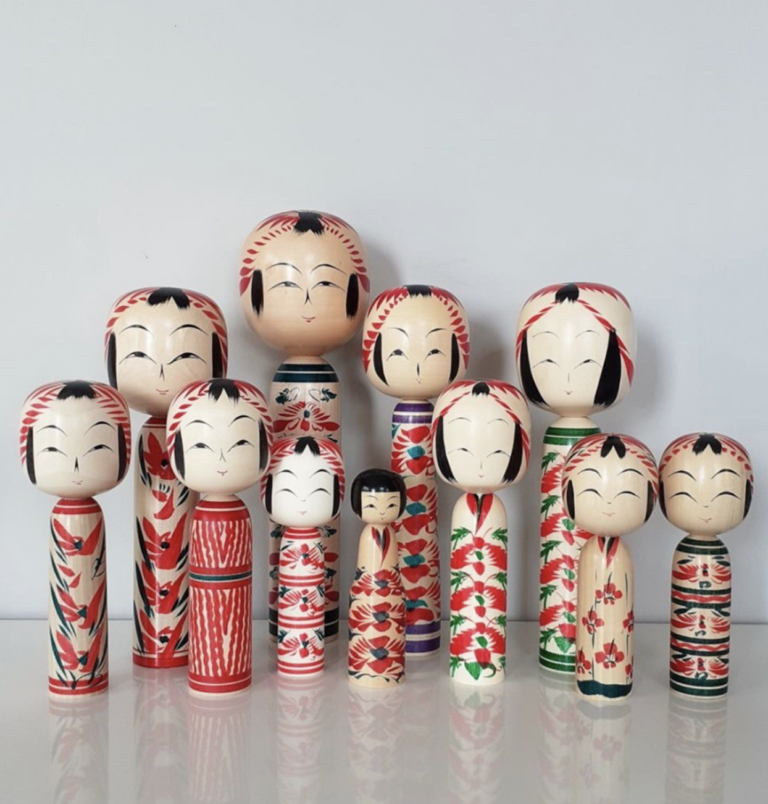 Poupées Japonaises Kokeshi Anciennes - Artisanales, Peintes à La Main - Années 1960 - P238