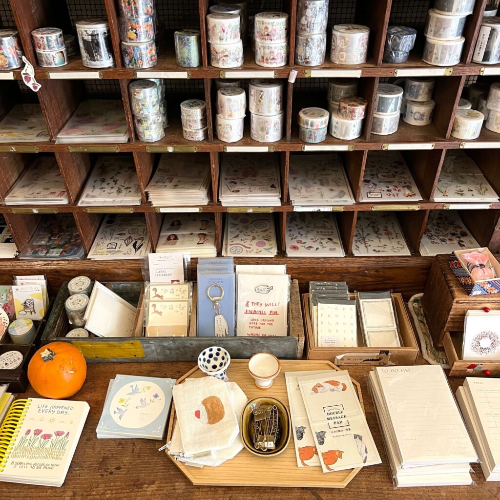 Articles de papeterie, papeterie japonaise Niconeco Zakkaya à New York